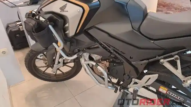 Pasang Crash Bar Di Honda CB150X