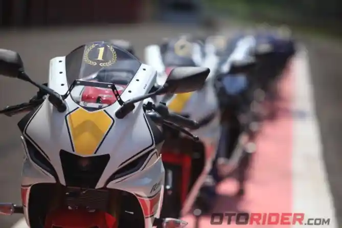 Pengenalan bLU cRU dan Test Ride Yamaha All New R15