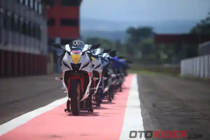 Pengenalan bLU cRU dan Test Ride Yamaha All New R15