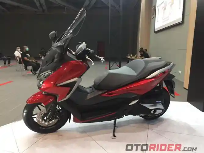 Penyegaran Honda Forza 250