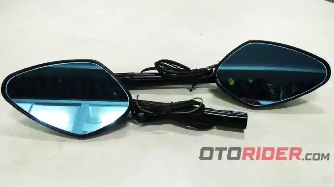 Spion Rizoma Veloce + Lampu Sein