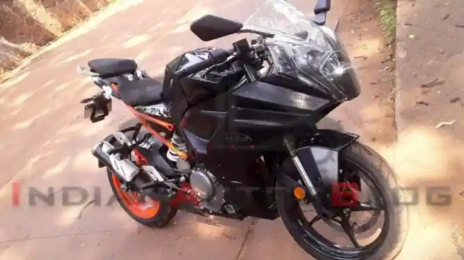 spy shot KTM RC 390 2021