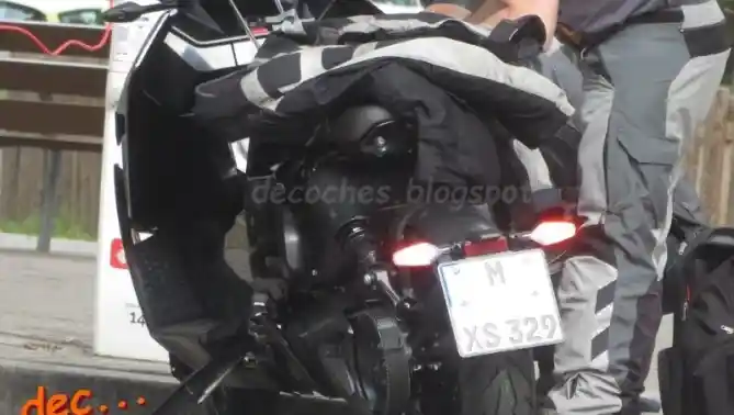 Spyshot BMW Definition CE 04