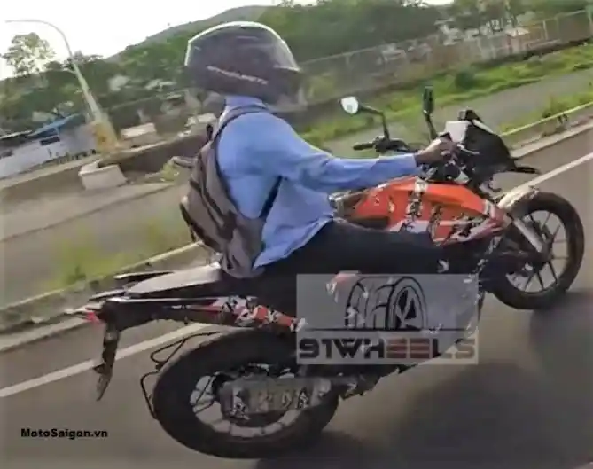 SpyShot KTM 250 Adventure