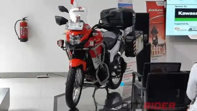 Stephen Langitan Launching Buku Naik Motor Seorang Diri