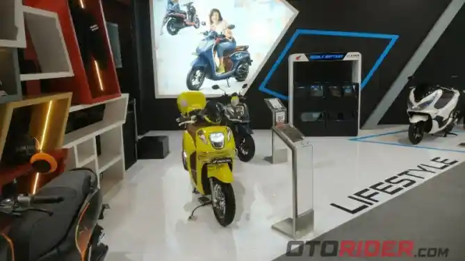 Suasana Booth Honda DI IIMS 2022