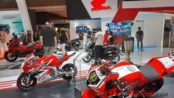 Suasana Booth Honda di IIMS 2023