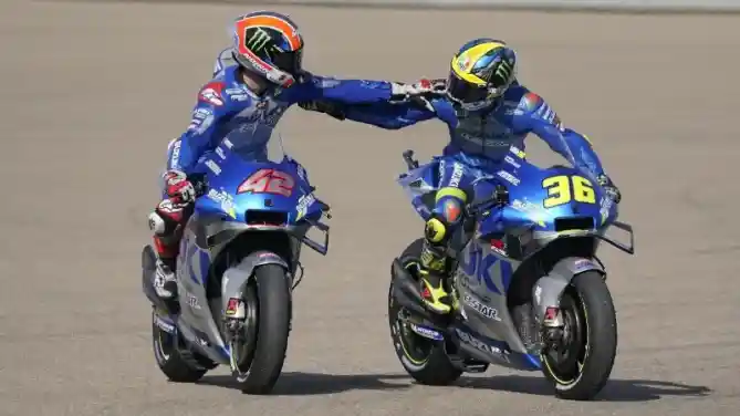 Suzuki Ecstar (Alex Rins dan Joan Mir)