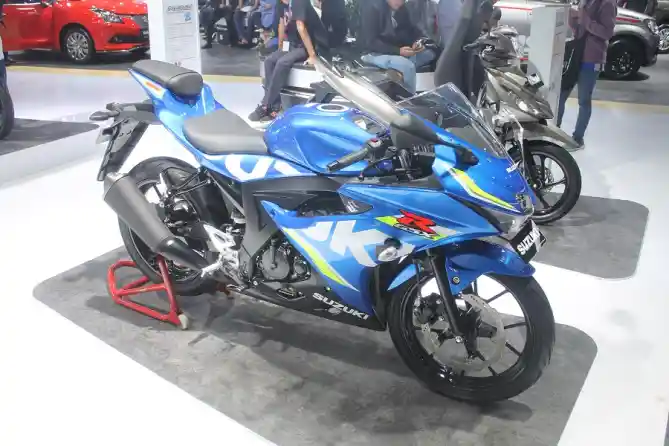 Suzuki GSX R150 baru