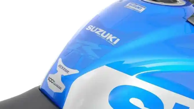 Suzuki GSX-S750 edisi livery MotoGP Suzuki Ecstar