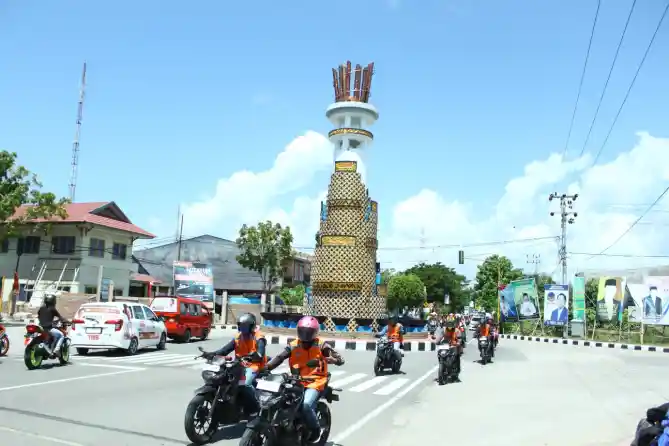 Suzuki GSX touring wisata