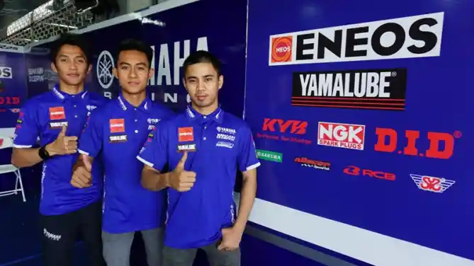 Tiga Pembalap Yamaha