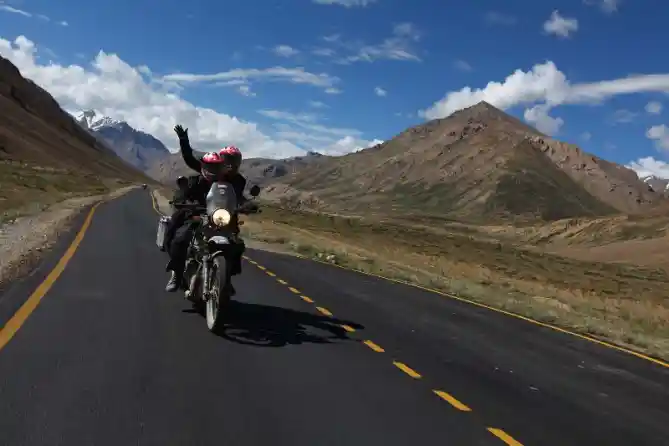 Touring Himalayan Ridge