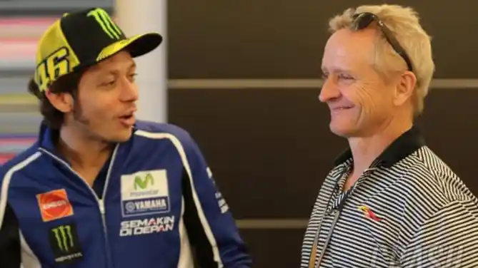 Valentino Rossi dan Kevin Schwantz