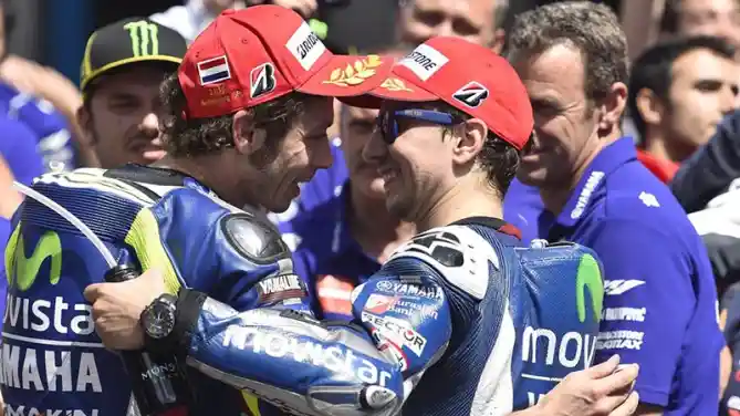 Valentino Rossi dan Jorge Lorenzo