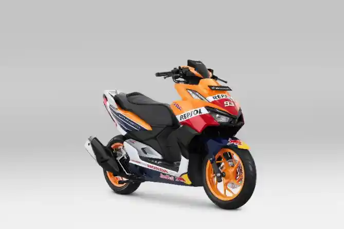 Vario 160 Jadi Motor Paddock Repsol Honda di Mandalika