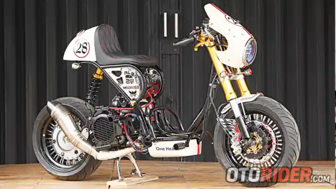 Modifikasi Honda Vario Caferacer