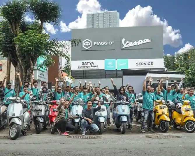 Vespa GTS Super Tec[h 300 Dealer Open Day Surabaya