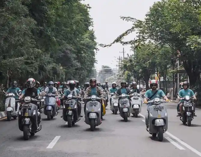 Vespa GTS Super Tech Dealer Open Day Surabaya