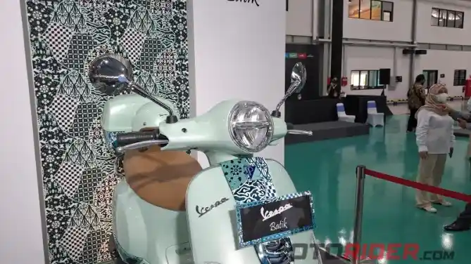 Vespa LX 125 Batik