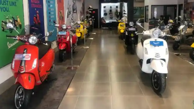 Vespa, Piaggio