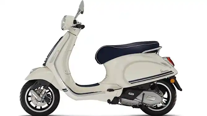 Vespa Primavera 150 Yacht Club