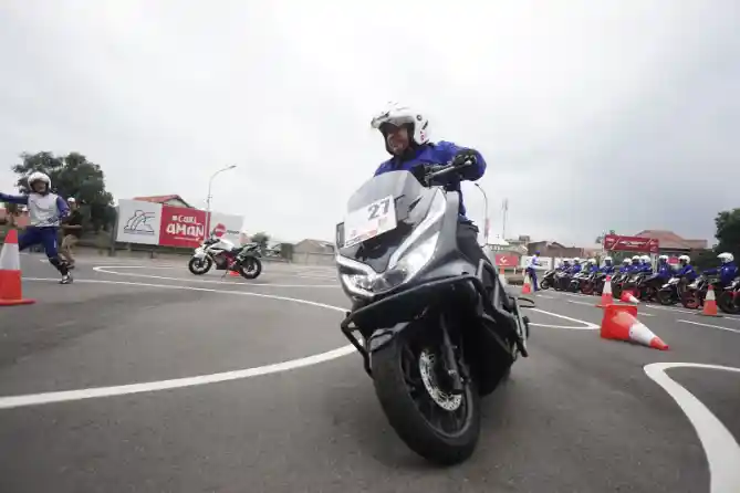 Wakil Walikota Bandung ke Safety Riding Center DAM