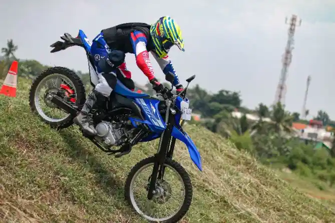 WR 155R Off-Road