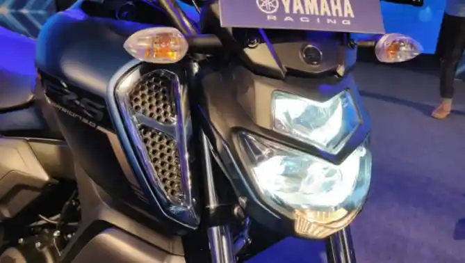 Yamaha FZ FI 2019 lampu depan