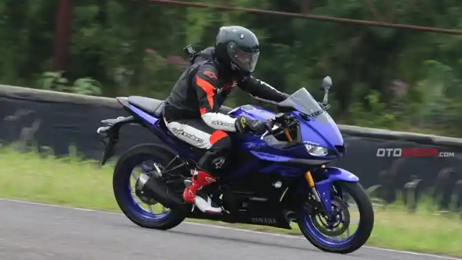 Yamaha R25