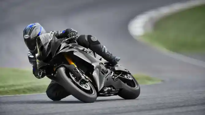 Yamaha R6 Race dan R6 GYTR 2022