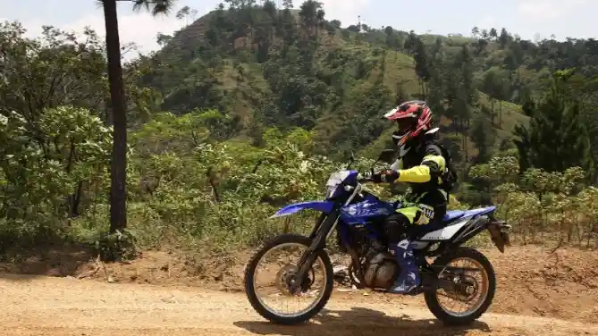 Yamaha WR 155R