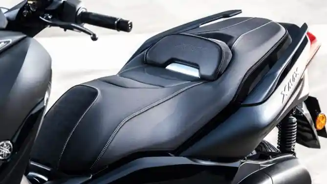 Yamaha Xmax Iron Max