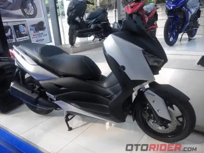 Yamaha XMax