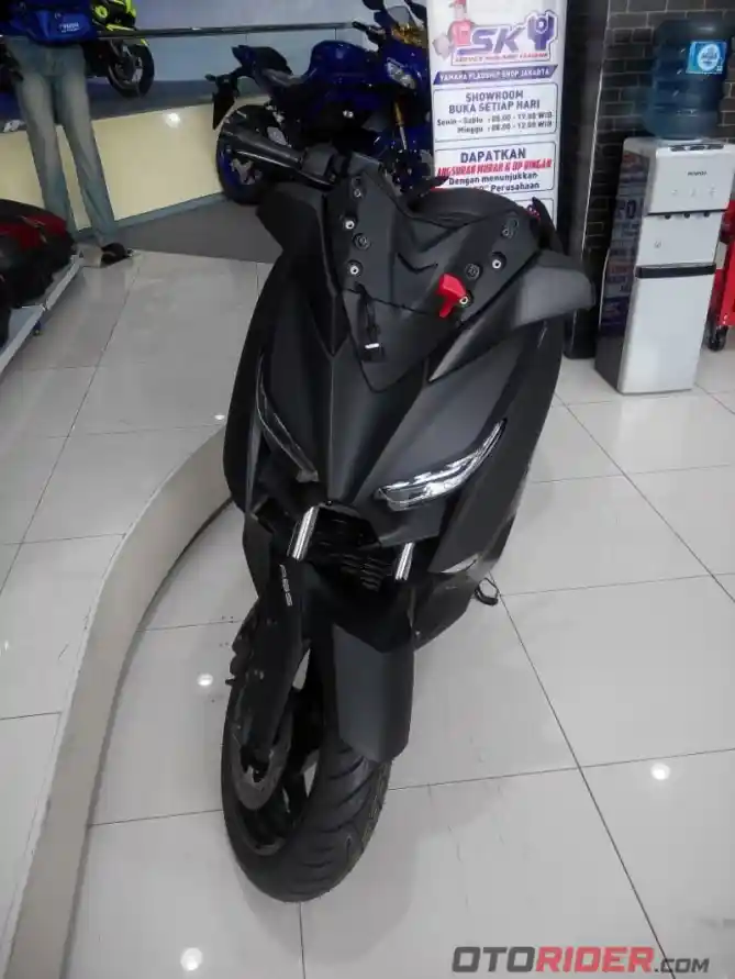 Yamaha XMax