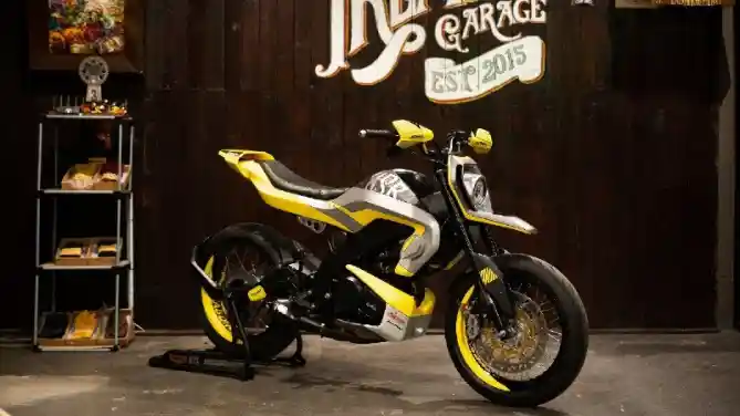 Yamaha XSR 155 Supermoto Treasure Garage