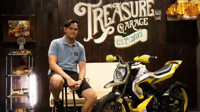 Yamaha XSR 155 Supermoto Treasure Garage