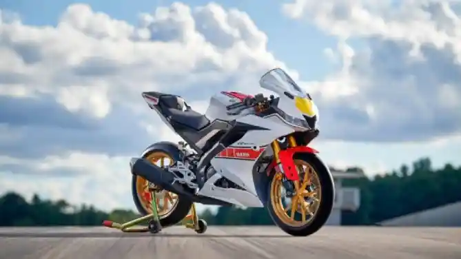 Yamaha YZF-R125 atau YZF-R15 livery World GP 60th Anniversary