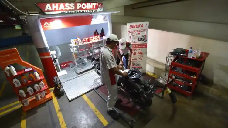 AHASS Point Tawarkan Servis Motor Di Tempat Umum, Catat Lokasinya!