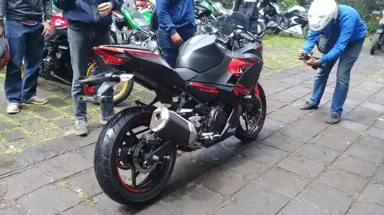 Daftar Harga Kawasaki Ninja Series Di Bulan Juni 2018 