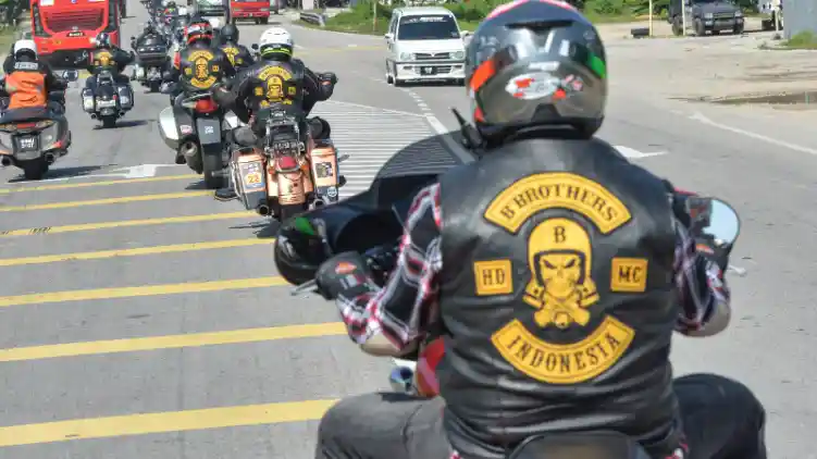 Komunitas Motor  Besar B Brothers Indonesia Sukses Touring  