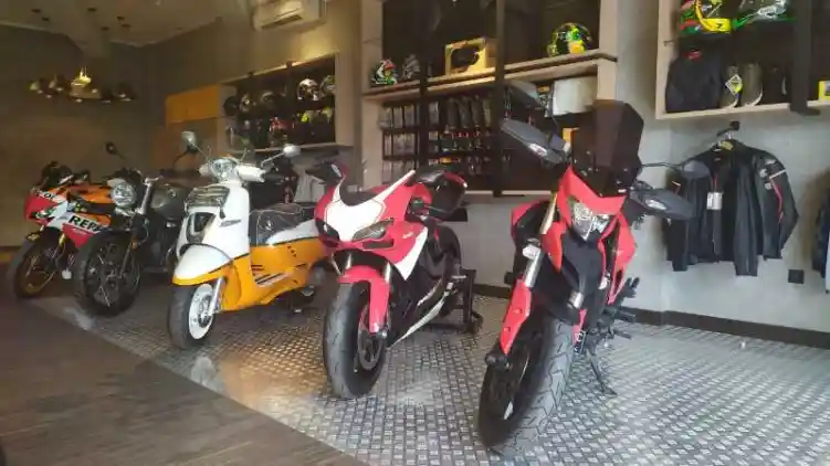 Bengkel Seimos Moto Resmi Dibuka untuk Penuhi Kebutuhan Bikers di Bandung