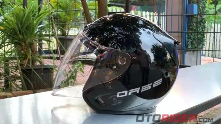 Helm OASE Rider Bisa Terkoneksi Smartphone, Begini Caranya