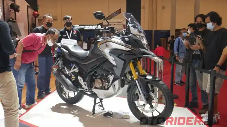 Puluhan Unit Honda CB150X Dipesan Konsumen Selama GIIAS 2021