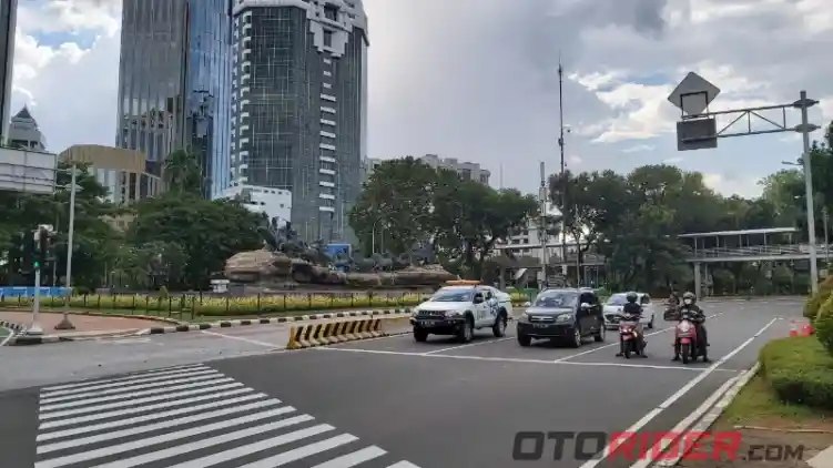 Cegah Konvoi, Polisi Jaga Ketat Pintu Masuk DKI Jakarta