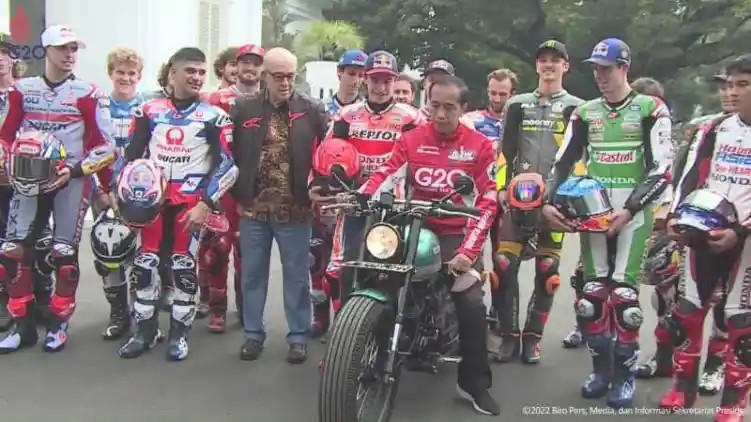 Melihat Keseruan Konvoi Para Pembalap MotoGP di Jakarta