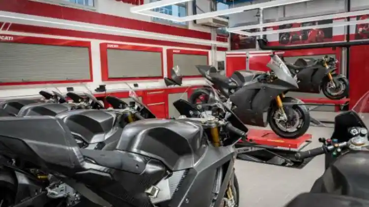 Jelang MotoE 2023, Motor Balap Listrik Ducati V21L Mulai Diproduksi