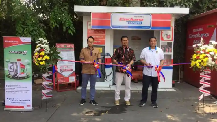 Mudahkan Motor Ganti  Oli  di SPBU Pertamina  Lubricants 