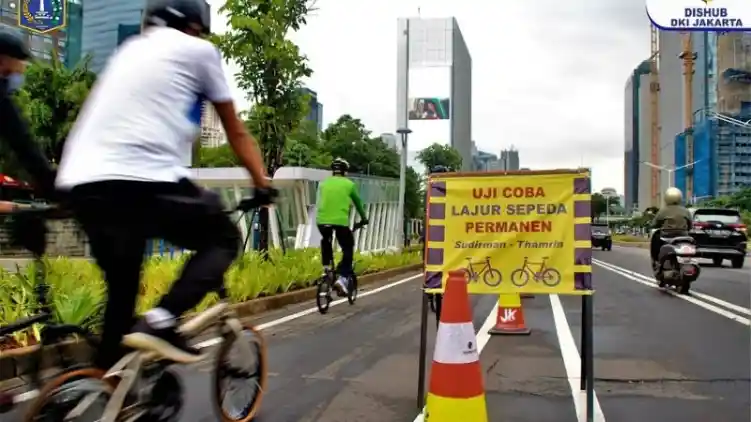 Sering Terjadi Konflik, Dishub DKI Jakarta Berikan Pembatas Jalur Sepeda