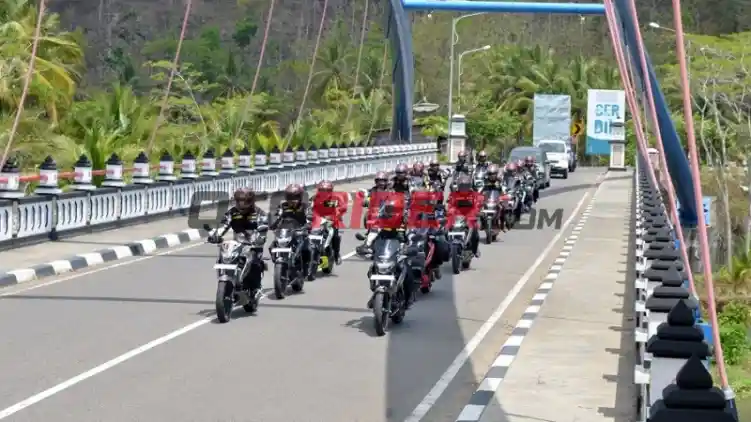 Jejak Rekam Turing Suzuki Gsx150 Bandit Indahnya Pantai Soge